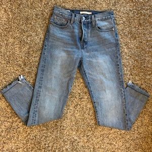 Wedgie Straight Levi’s